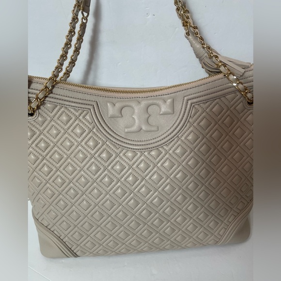Tory Burch Fleming Quilted Leather tote bags - Picture 2 of 14